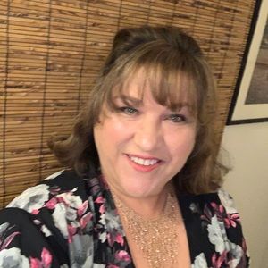 Meet your Posher, Linda